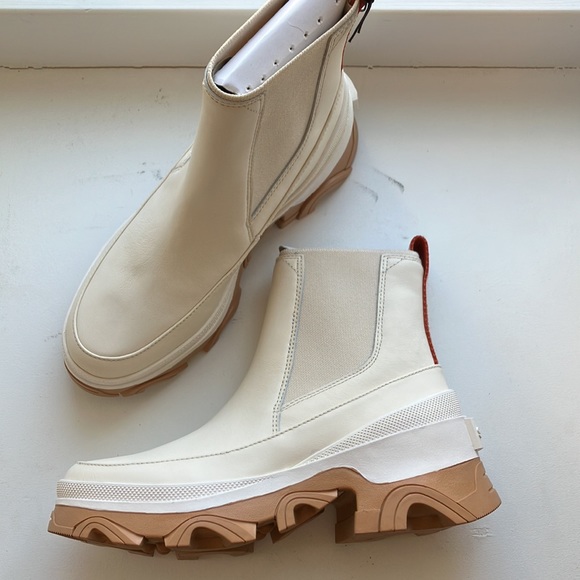 Sorel Shoes - NWT Sorel Brex Boot Chelsea WP in Natural, Sea Salt, size 7. Waterproof.